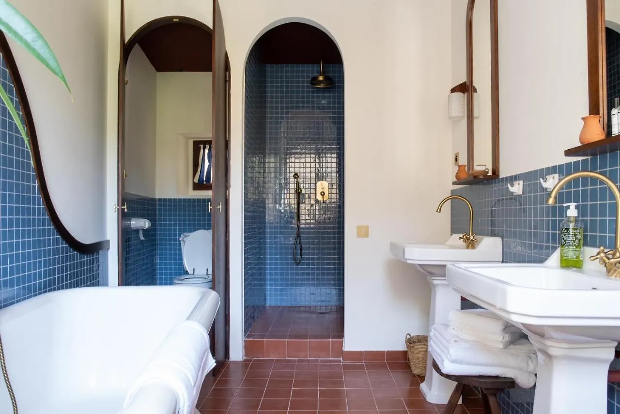 Les Chambres De La Releve Marseille Bed & Breakfast