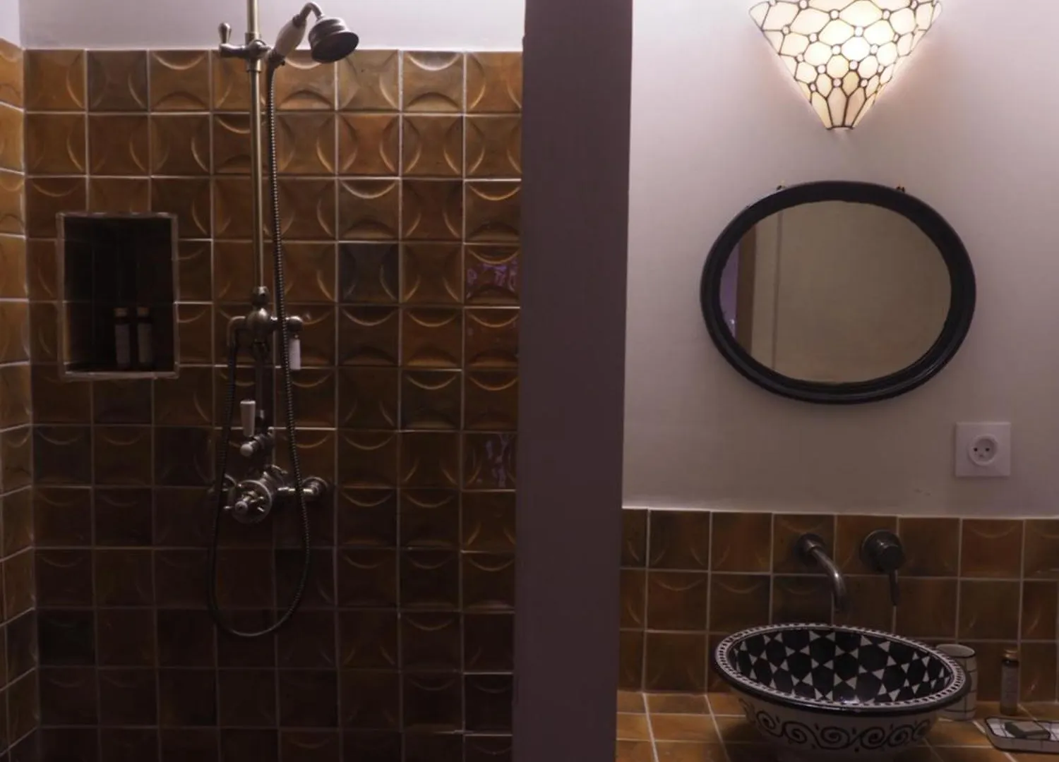 Bed & Breakfast Les Chambres De La Releve Marseille France