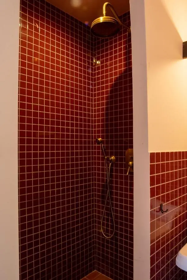 Les Chambres De La Releve マルセイユ 0*,